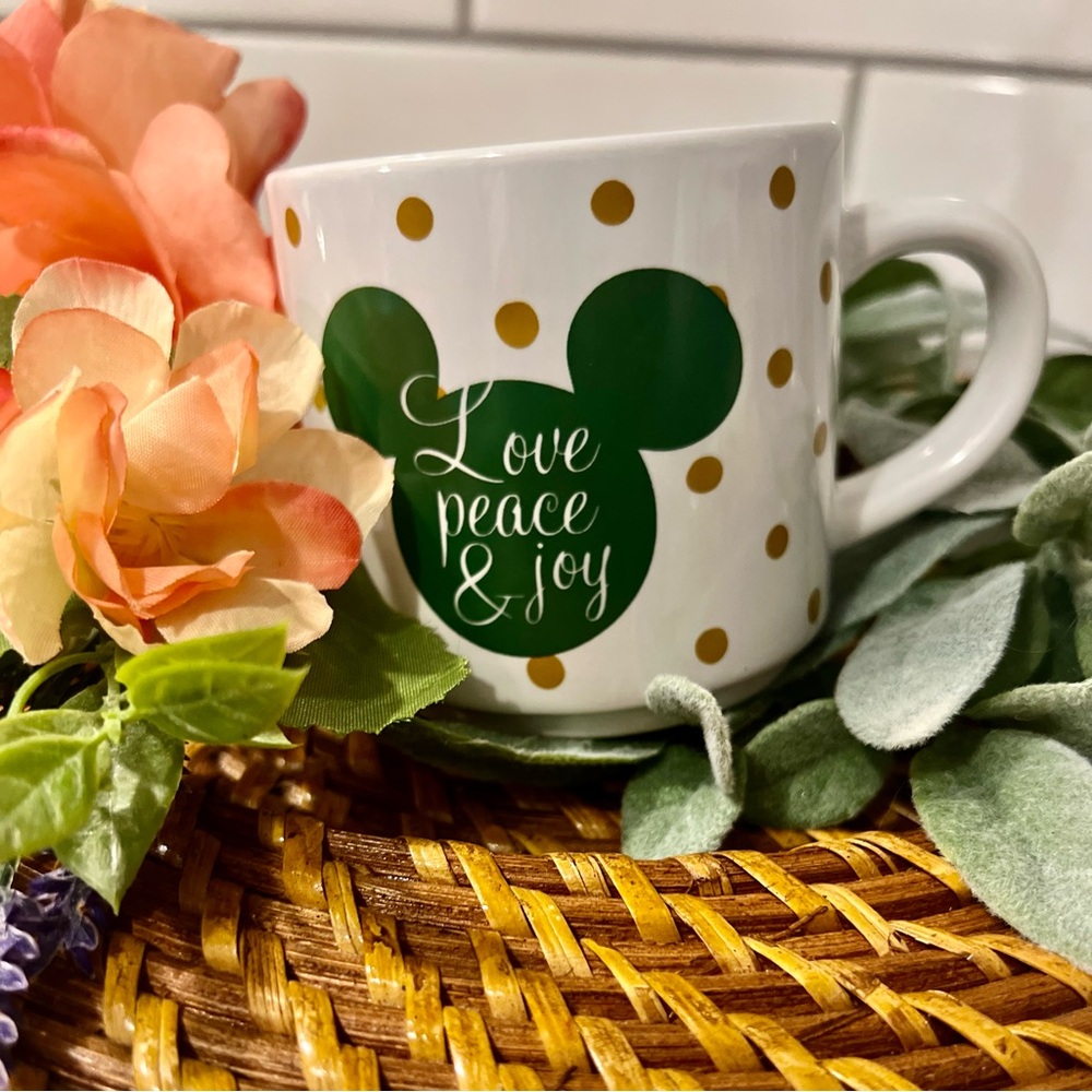Disney Christmas MICKEY MOUSE MUG GREEN AND GOLD‎ POLKA DOT HOLIDAY CUP